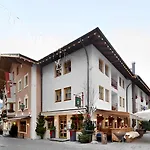 Cella Historic Boutique 호텔 젤암제