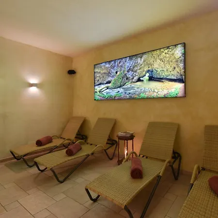 Hotel Cella Historic Boutique 4*
