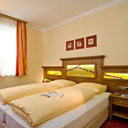 Cella Historic Boutique Hotell 4*